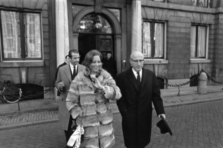 Prinses Paola en Prins Albert van Belgie in Amsterdam Prins Albert , Prinses Pao, Bestanddeelnr 922-2227