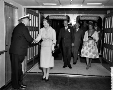 Prinses Beatrix vertrekt per Rotterdam naar Amerika, Bestanddeelnr 910-6425