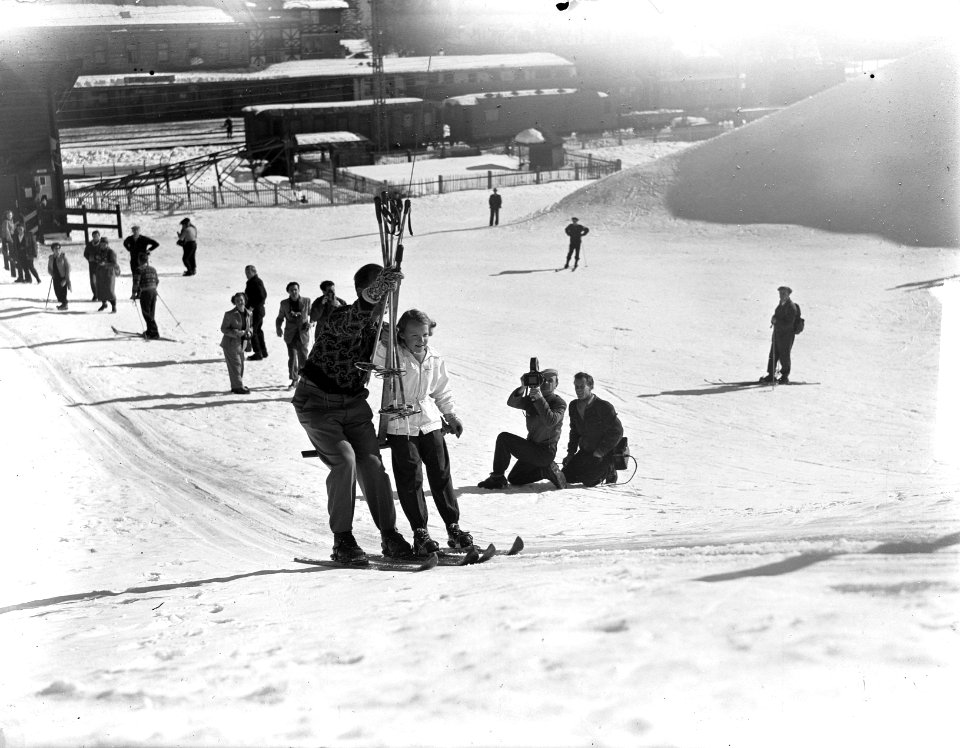Prinsesjes in Tirol (Sankt Anton), Bestanddeelnr 903-2282