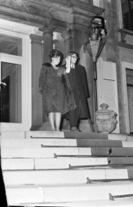 Prinses Margriet en Pieter van Vollenhoven op bordes, Paleis defile afgenomen, d, Bestanddeelnr 917-5235
