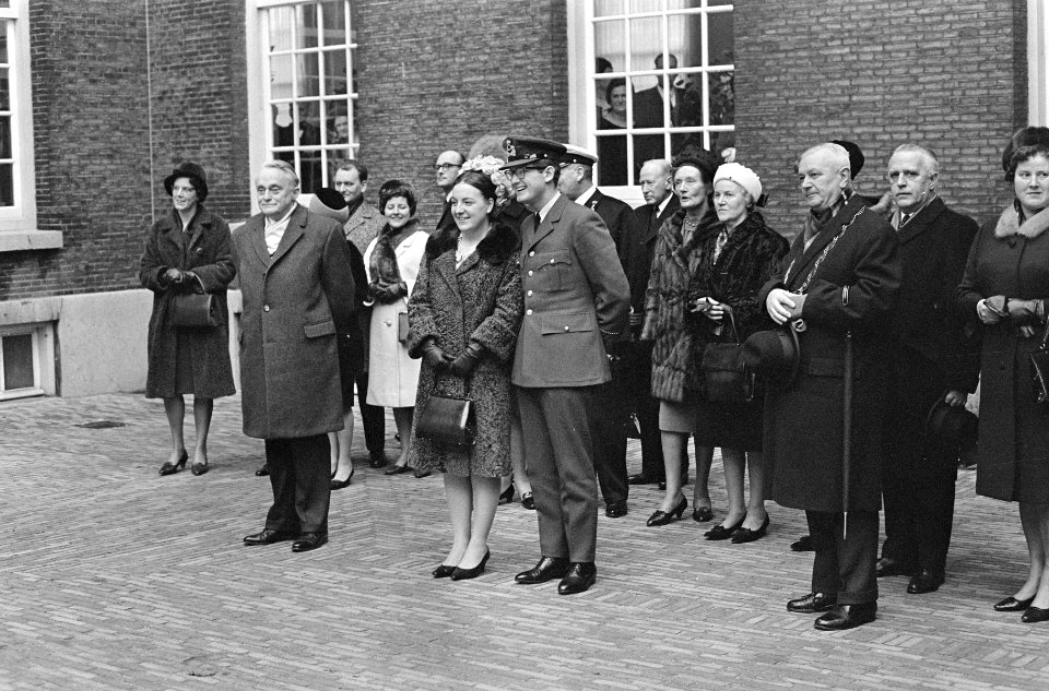 Prinses Margriet en Pieter van Vollenhoven in Schiedam voor en in Gemeente Museu, Bestanddeelnr 919-8990