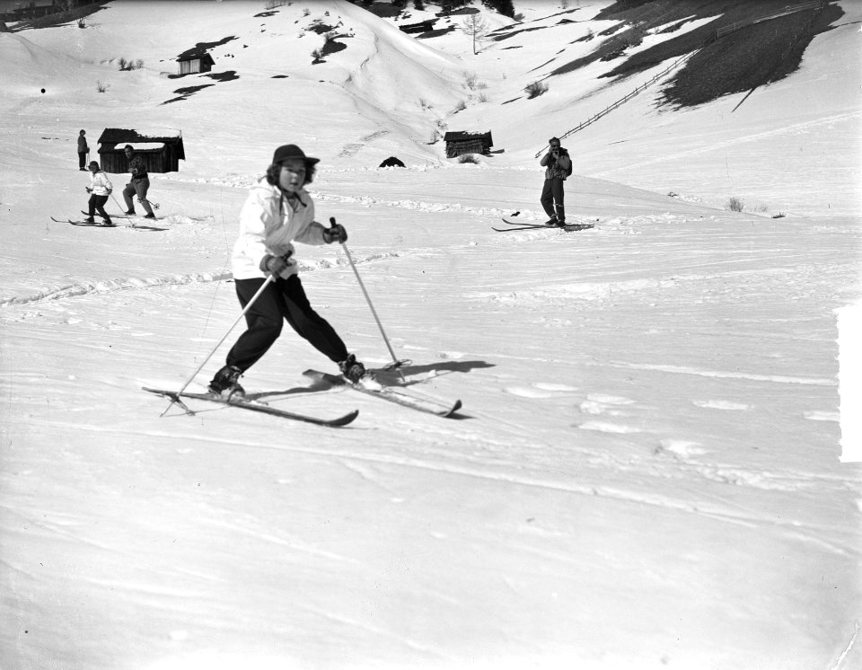 Prinsesjes in Tirol (Sankt Anton), Bestanddeelnr 903-2274