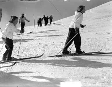 Prinsesjes in Tirol (Sankt Anton), Bestanddeelnr 903-2266
