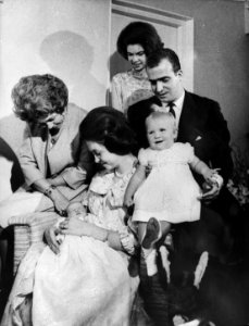Prinses Sophie en Prins Juan Carlos , v.l.n.r. Koningin moeder Frederika van Gri, Bestanddeelnr 917-8751