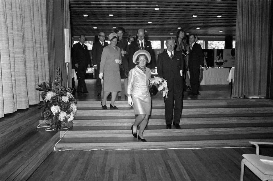 Prinses Margriet opent nieuw woon en opleidingscentrum Nieuweroord in Leiden, , Bestanddeelnr 925-9339