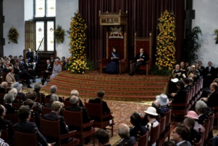 Prinsjesdag 1984 Koningin Beatrix en Prins Claus tijdens de Troonrede in de Rid, Bestanddeelnr 253-8882