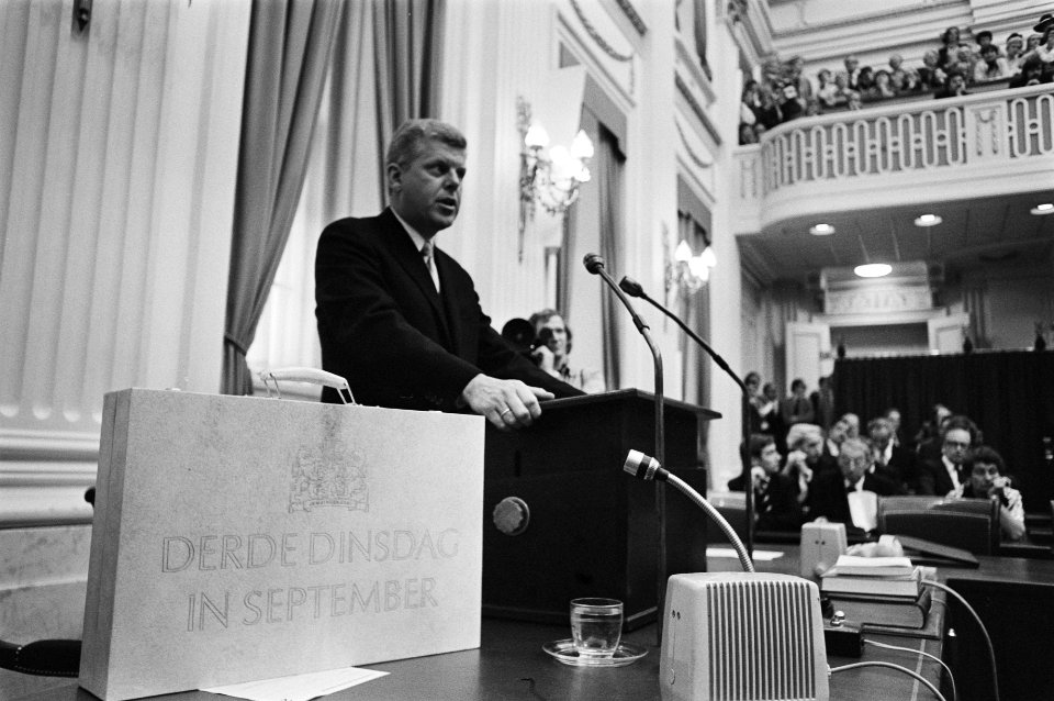 Prinsjesdag 1976, Duisenberg in Tweede Kamer, Bestanddeelnr 928-7931