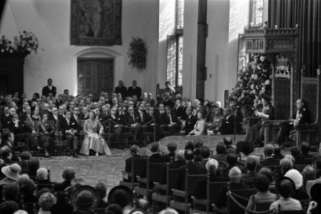 Prinsjesdag koningin Juliana leest troonrede in Ridderzaal overzicht met (l) Be, Bestanddeelnr 924-9551