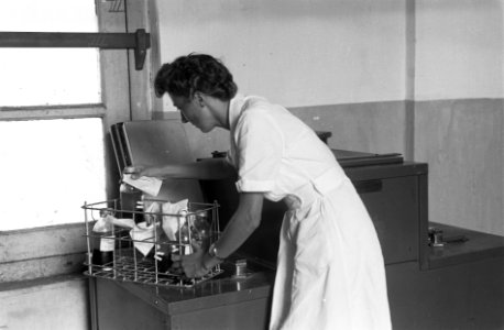 Prinses Margriet Hospitaal te Batavia. Laboratorium Bloedtransfusiedienst, Bestanddeelnr 3284