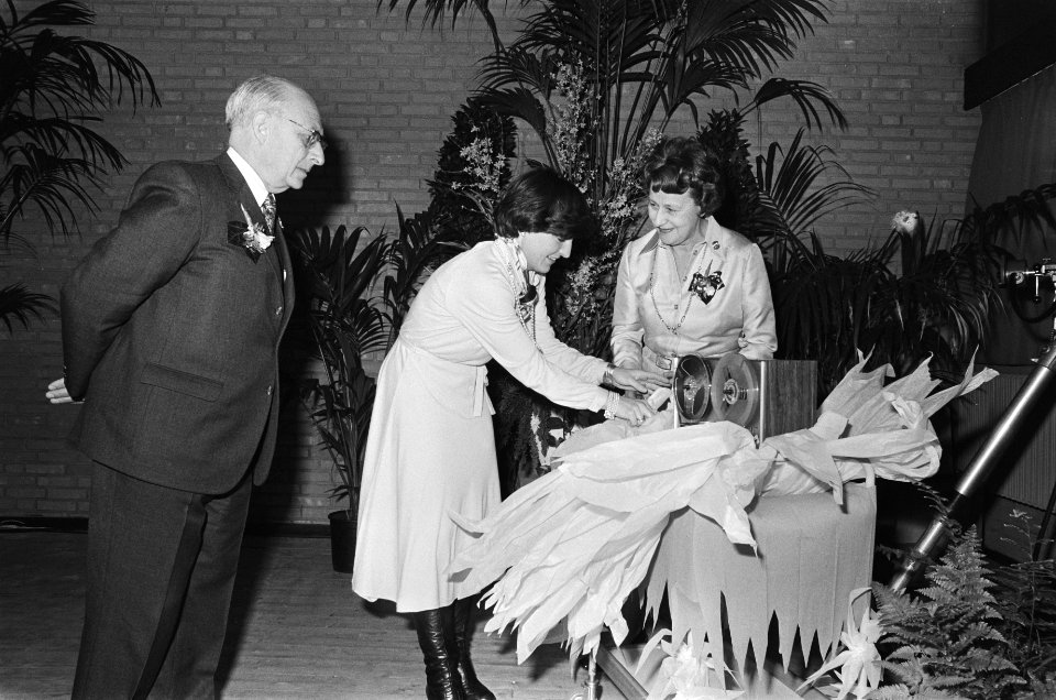 Prinses Margriet opent Academie de Laan in Den Haag Prinses Margriet tijdens r, Bestanddeelnr 929-5793