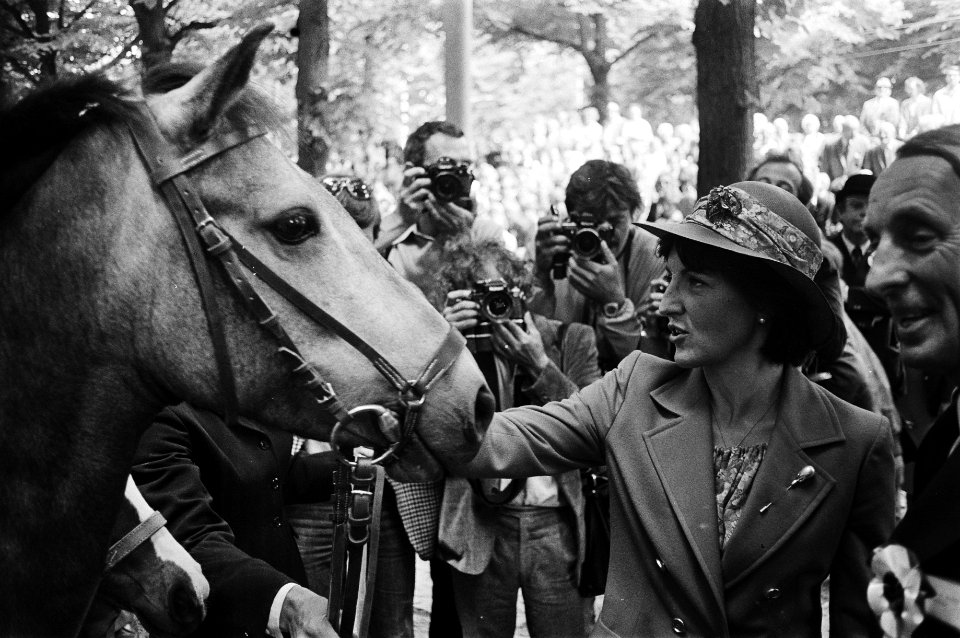 Prinses Margriet met pony, Bestanddeelnr 930-3361
