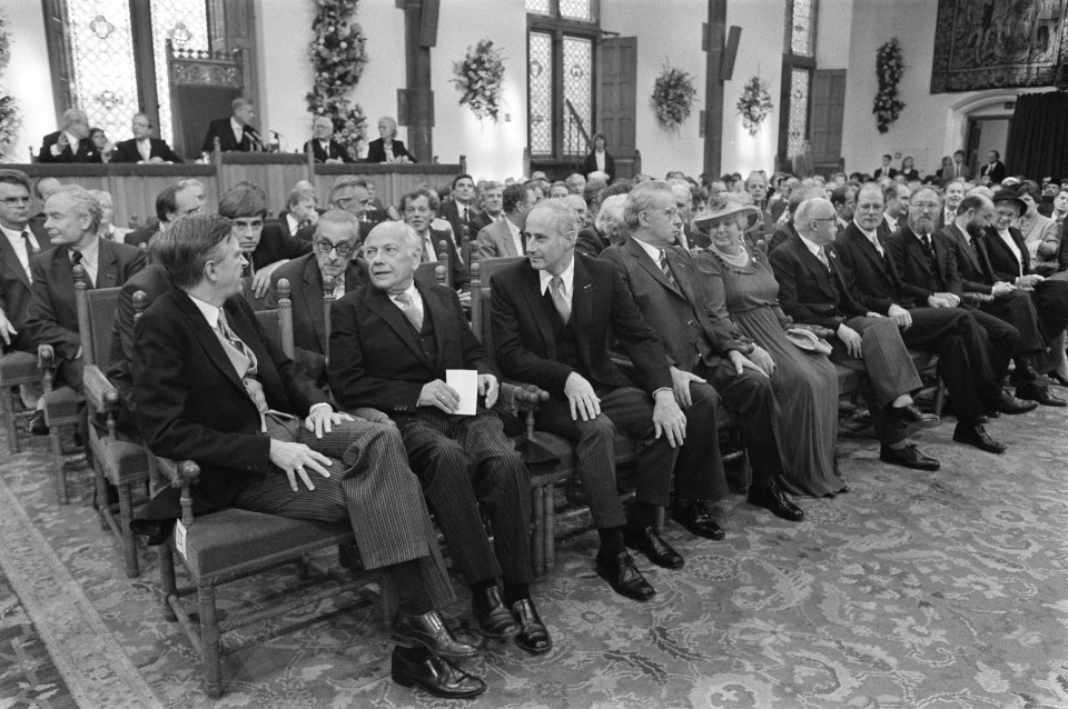 Prinsjesdag Dolman, Den Uyl e.a. in Ridderzaal, Bestanddeelnr 933-0823