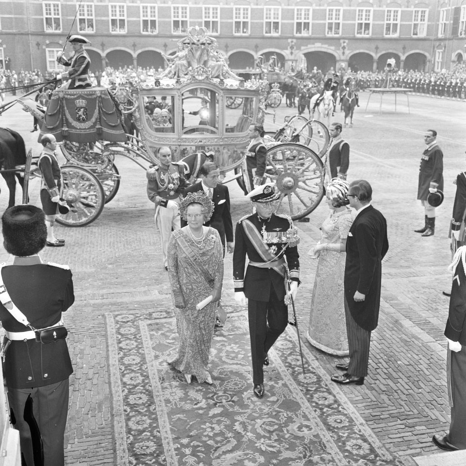 Prinsjesdag Opening Staten Generaal , Den Haag Binnenhof. koningin Juliana en, Bestanddeelnr 922-7935