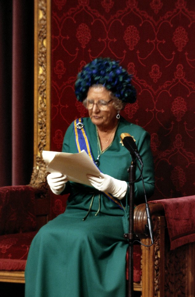 Prinsjesdag (opening Staten Generaal ) 1979 koningin Juliana tijdens lezen van , Bestanddeelnr 253-8121