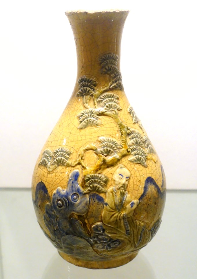 Pot, crackled polychrome glaze ceramic - Nguyen dynasty, 19th century AD - Vietnam National Museum of Fine Arts - Hanoi, Vietnam - DSC05322