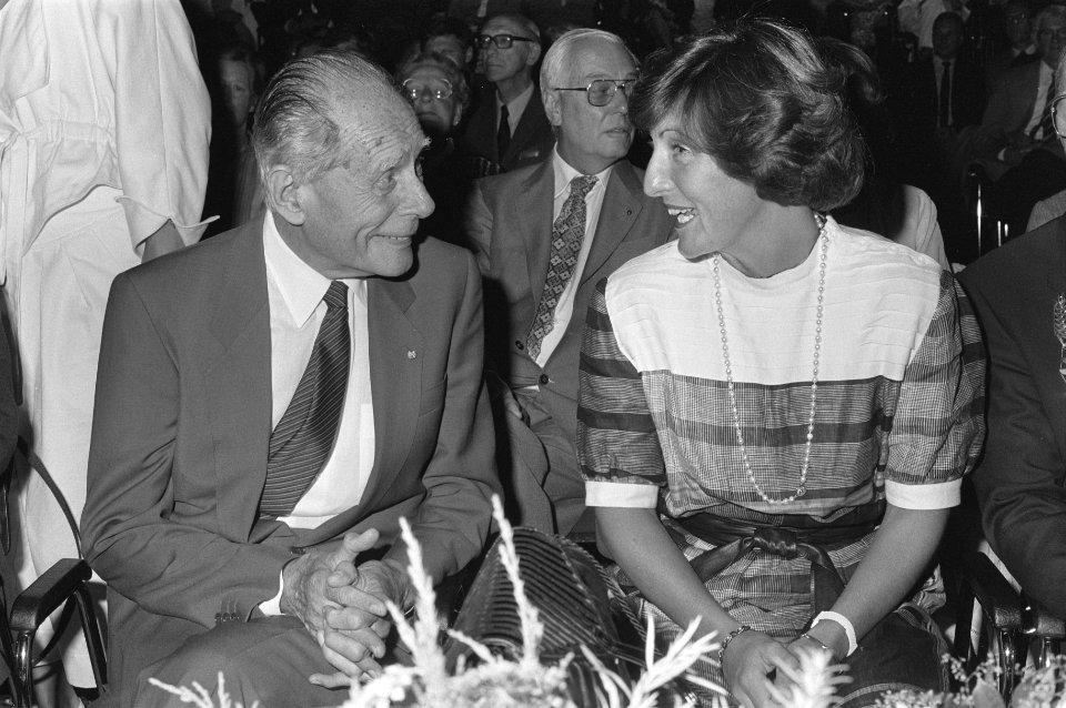 Prinses Margriet heeft vandaag de officiële opening verricht van het Anton Pieck, Bestanddeelnr 933-0694