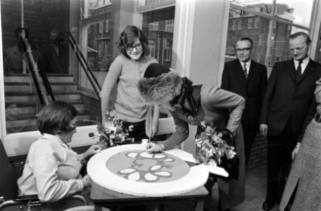 Prinses Margriet opent revalidatiecentrum Brabantpark Mytylschool in Breda, Bestanddeelnr 924-1982