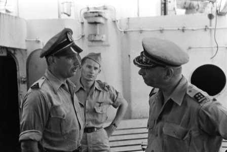 Priok op 4 mei 1948 vertrekt het 1e Bataljon Jagers met de Groote Beer naar h, Bestanddeelnr 1650-1-1
