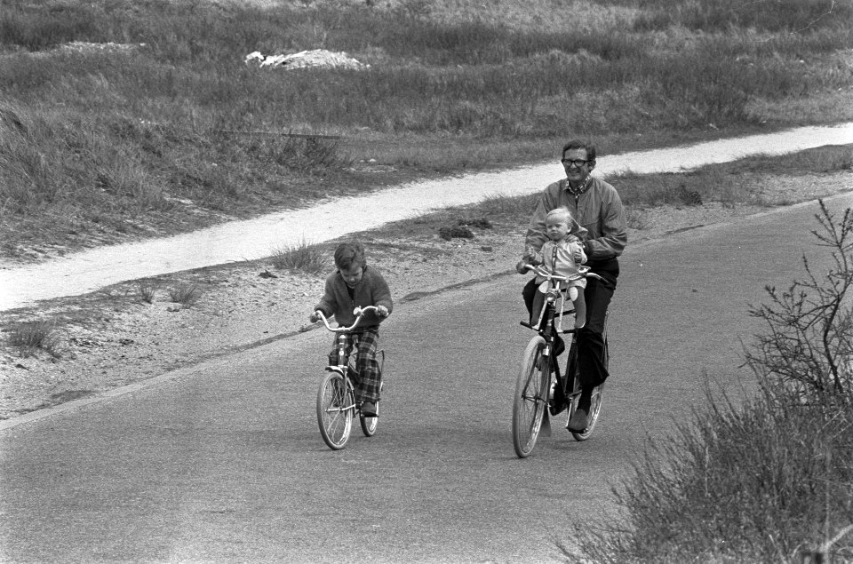 Prinses Margriet met man en kinderen op vakantie op Schiermonnikoog, Bestanddeelnr 926-4067