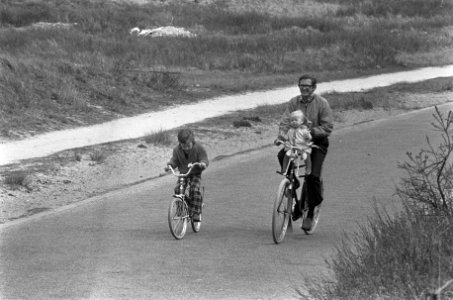 Prinses Margriet met man en kinderen op vakantie op Schiermonnikoog, Bestanddeelnr 926-4067