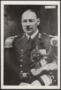 Portretten, officieren, politie, doorman karel, Bestanddeelnr 091-0210