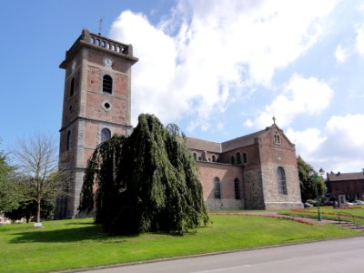 Prisches (Nord, Fr) Église Saint-Nicolas, vue latérale
