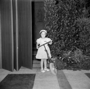Prinses Margriet met een autoped, Bestanddeelnr 255-7545