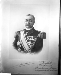 Portretten, officieren, uniformen, Bestanddeelnr 903-8118