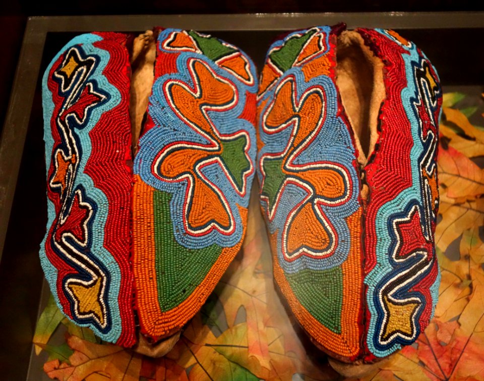 Potawatomi moccasins, 1870-1906 - Bata Shoe Museum - DSC00663