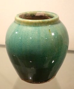 Pot, Bien Hoa ceramic, green glaze - Nguyen dynasty, 19th century AD - Vietnam National Museum of Fine Arts - Hanoi, Vietnam - DSC05305