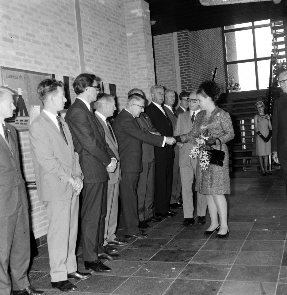 Prinses Margriet opende LTS te Soest, Bestanddeelnr 919-2945