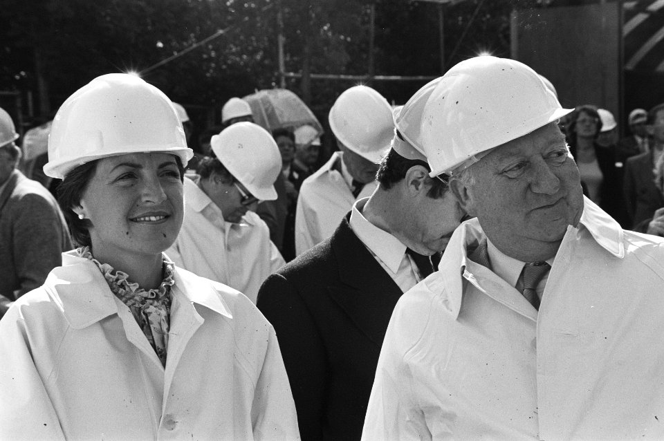 Prinses Margriet met dhr. A. Kamps, Bestanddeelnr 931-6814