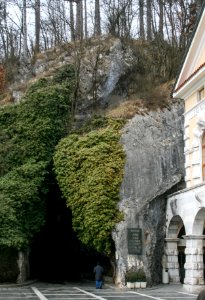 Postojna cave 2008-02-01, cave entrance