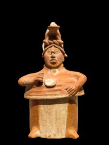 Pot à couvercle anthropomorphe, exposition "Mayas", Musée du Quai Branly, Paris photo