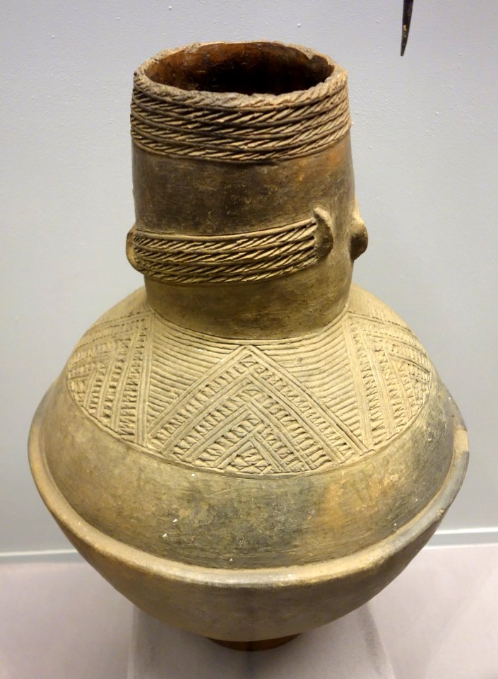 Pot - Luba - Royal Museum for Central Africa - DSC06327