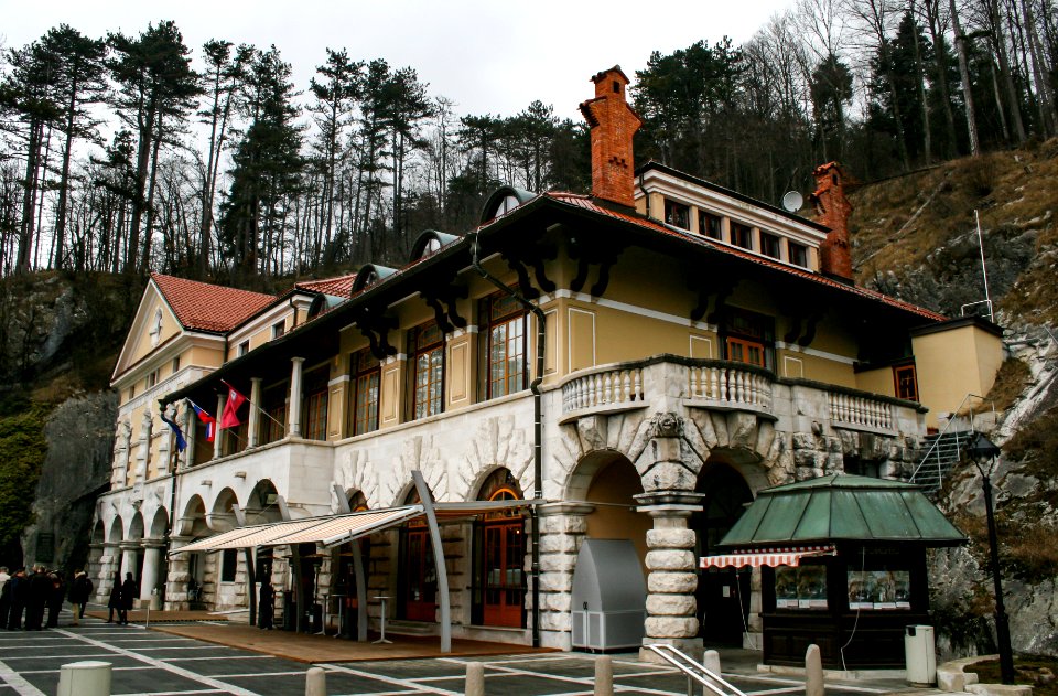 Postojna cave 2008-02-01, visitor centre 02