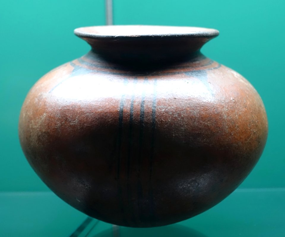 Pot, Costa Rica, 500-800 AD, ceramic - Naturhistorisches Museum Nürnberg - Nuremberg, Germany - DSC04029
