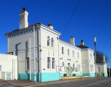 Portslade Railway Station (Main Building), Portland Road, Portslade (NHLE Code 1209609) (November 2015) (4)