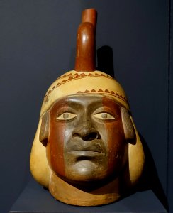 Pot in the form of a human head, Nasca,Chicama, Ascope province, La Libertad region, Peru, ceramic - Meso-American collection - Peabody Museum, Harvard University - DSC05945