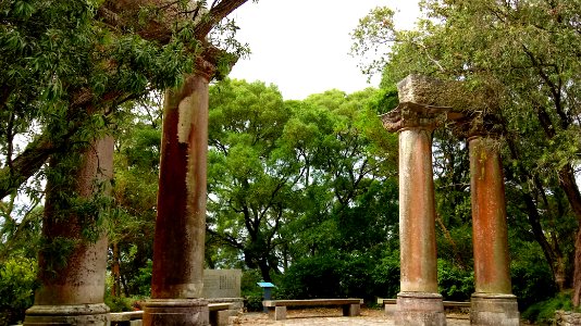 Post Office Pillars - Kadoorie Farm and Botanic Garden - Hong Kong - 0504181552a
