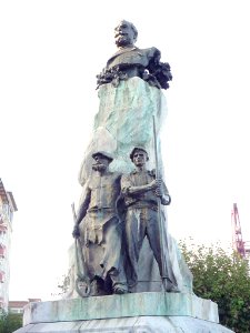 Portugalete - Monumento a Víctor Chávarri 4