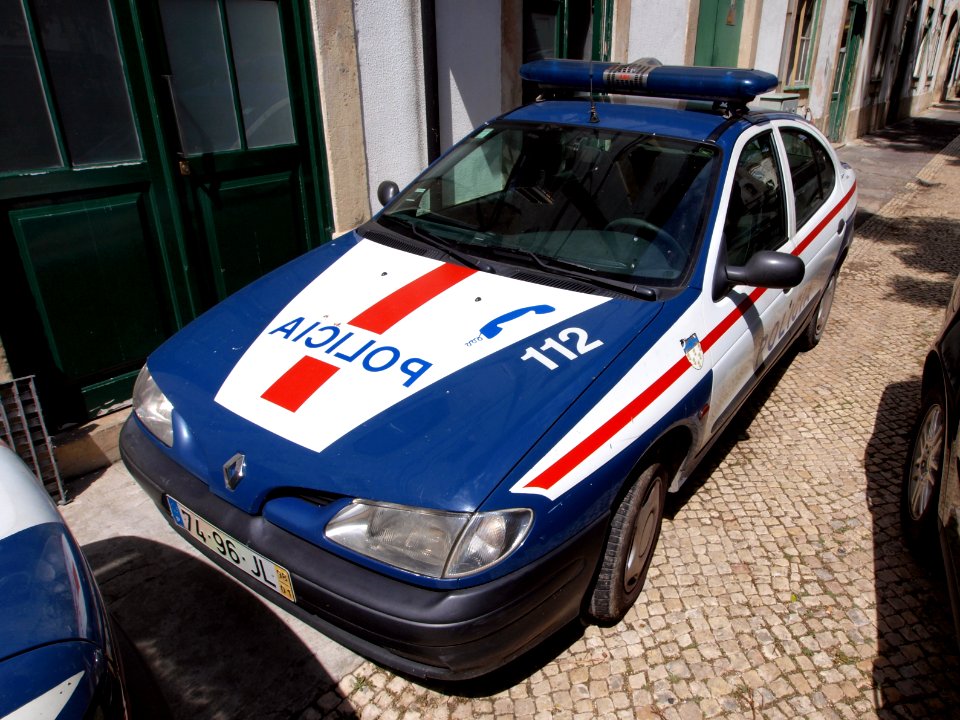Portuguese Renault police car