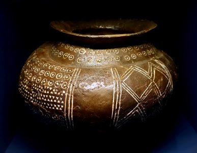 Pot, Alb-Hegau ceramics, 800-650 BC - Landesmuseum Württemberg - Stuttgart, Germany - DSC02782