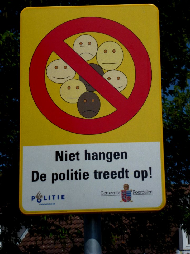 Posterholt (Roerdalen) bord 'Niet hangen'