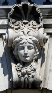 Post and Telegraph pub, 155–158 North Street, Brighton (NHLE Code 1380621) (May 2013) (Carved Keystone)
