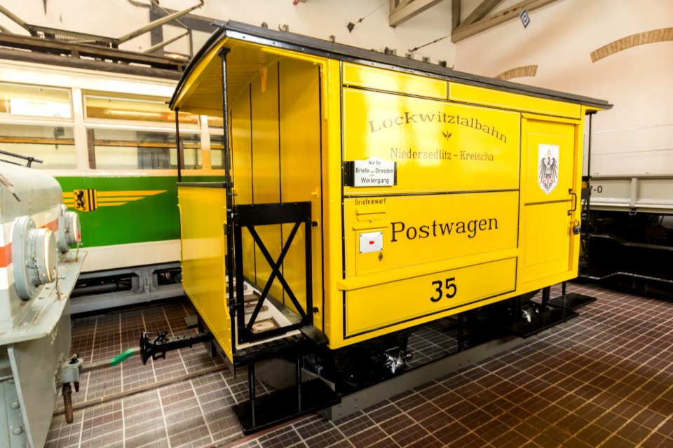 Postwagen Lockwitztalbahn - Straßenbahnmuseum Dresden