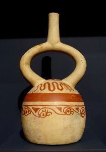 Pot with painted design of serpents, Nasca, La Libertad region, Peru, ceramic - Meso-American collection - Peabody Museum, Harvard University - DSC05956