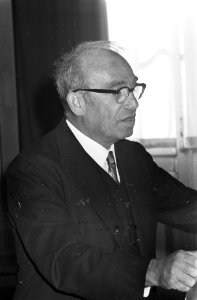 Portret van prof. dr. ir. La Vahl (voorzitter van het instituut voor koeltechnie, Bestanddeelnr 921-7050