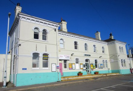 Portslade Railway Station (Main Building), Portland Road, Portslade (NHLE Code 1209609) (November 2015) (3)