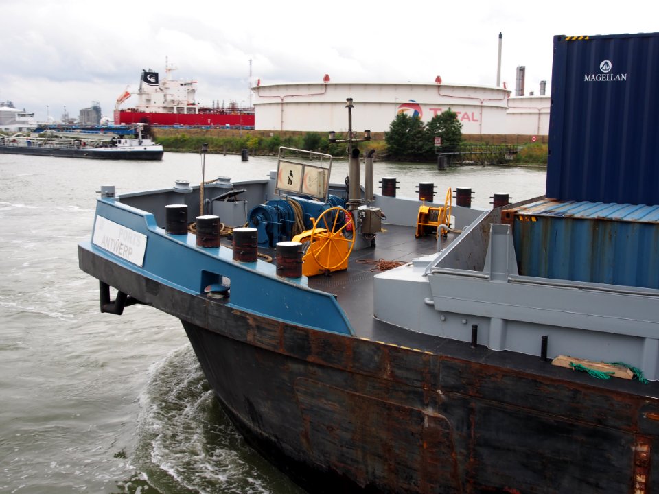 Ports Antwerp - ENI 06004172, Van Cauwelaertsluis, Port of Antwerp pic3